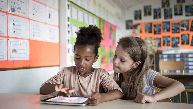 Éducation au numérique : maîtriser les écrans plutôt que les subir