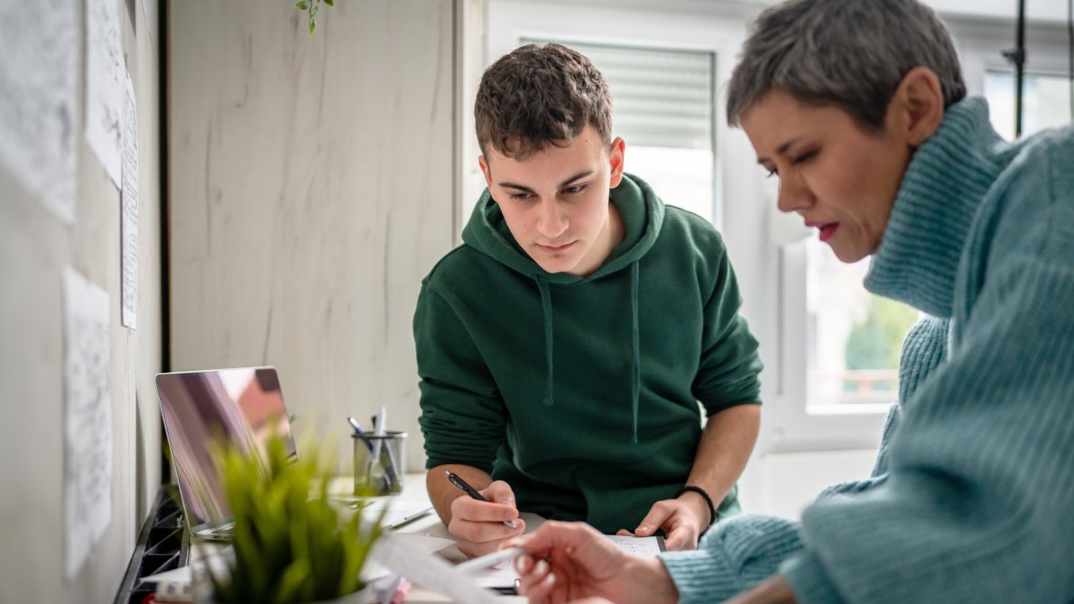 Guide Parcoursup : décrypter les admissions et soutenir son ado sans stress